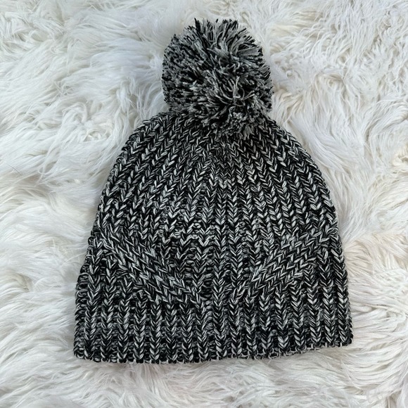 Rebecca Minkoff • Marled Grey Knitted Pom Pom Beanie - Picture 5 of 10